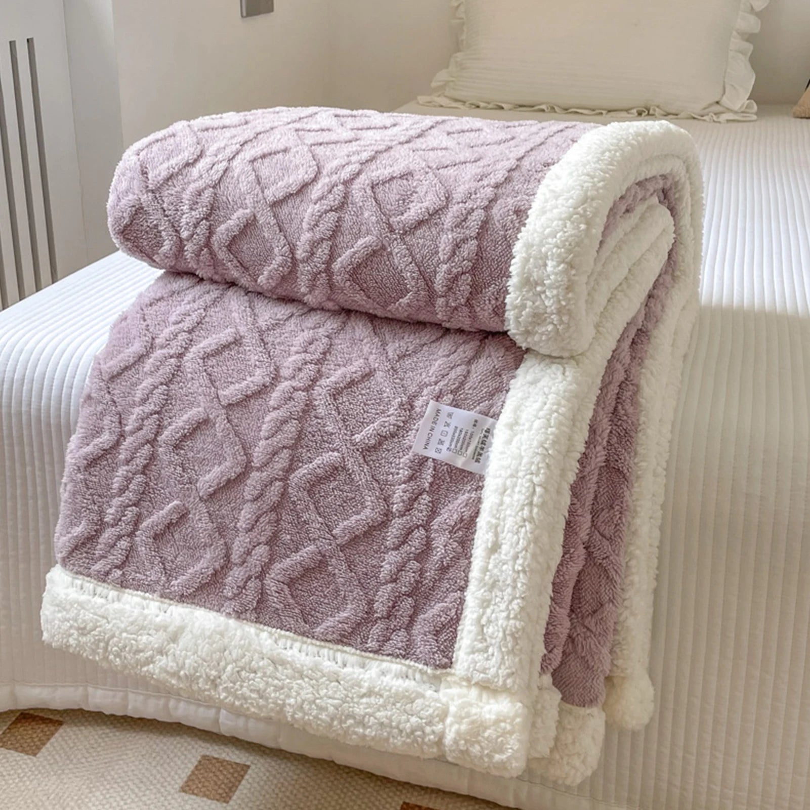 Winter Blanket 3D Jacquard Double-sided Fluff Plush Double-layer Thickened Blanket Solid Color Colorfast Sofa Throw Blanket