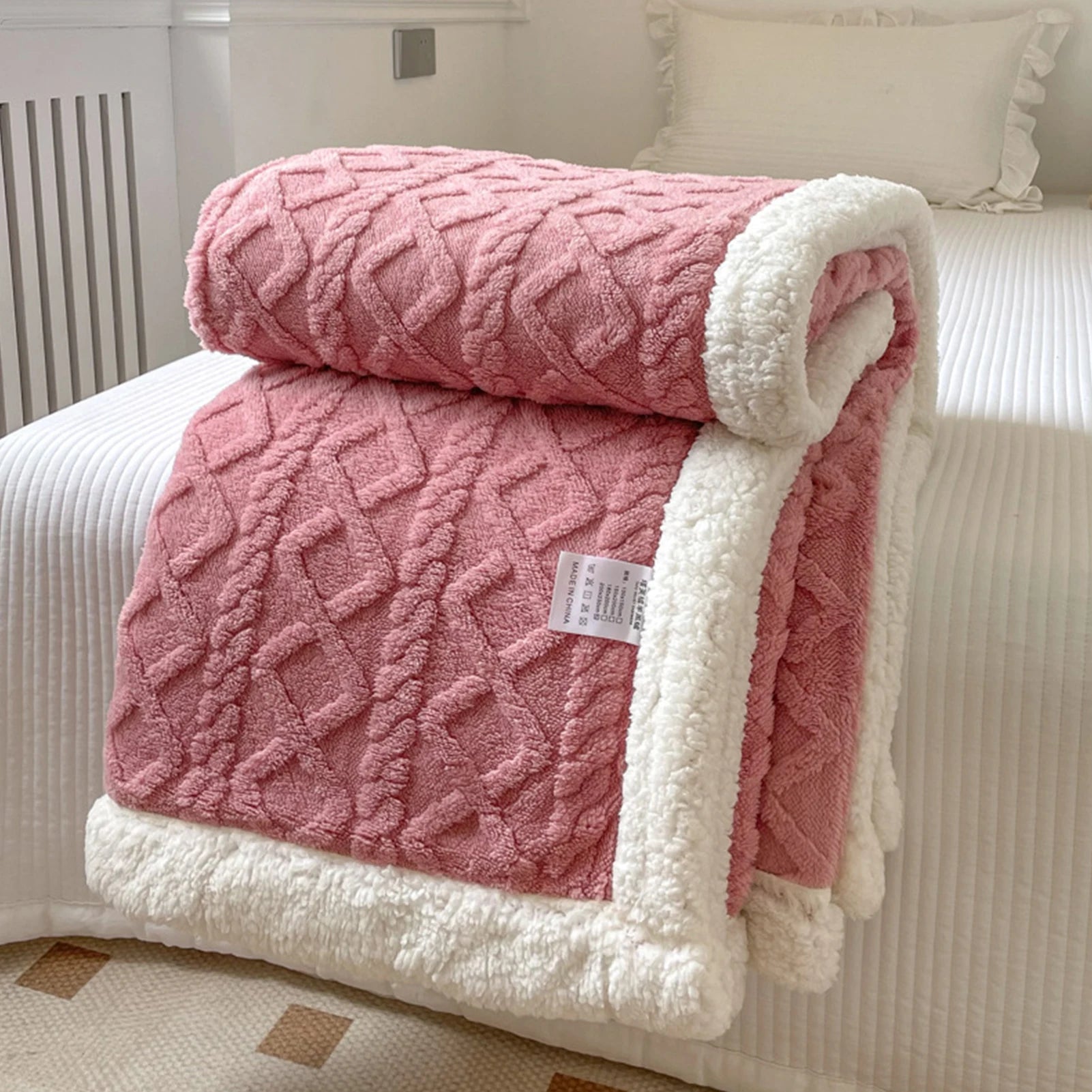 Winter Blanket 3D Jacquard Double-sided Fluff Plush Double-layer Thickened Blanket Solid Color Colorfast Sofa Throw Blanket