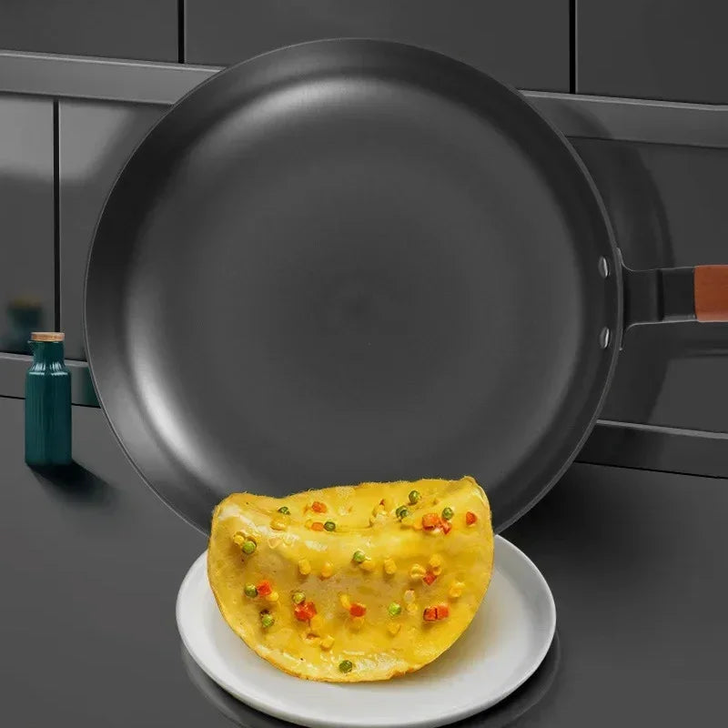 Cast Iron Non-Stick Frying Pan - Honeycomb Skillet | Gas & Induction Compatible | Eco-Friendly Uncoated Wok